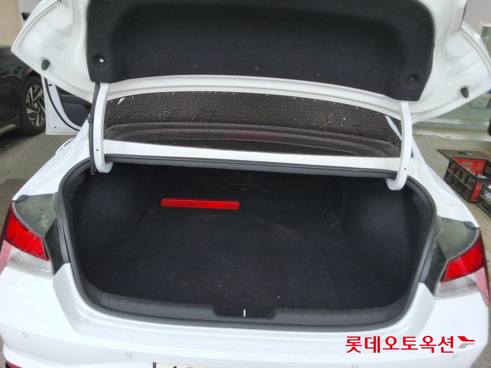 2021 - hyundai avante