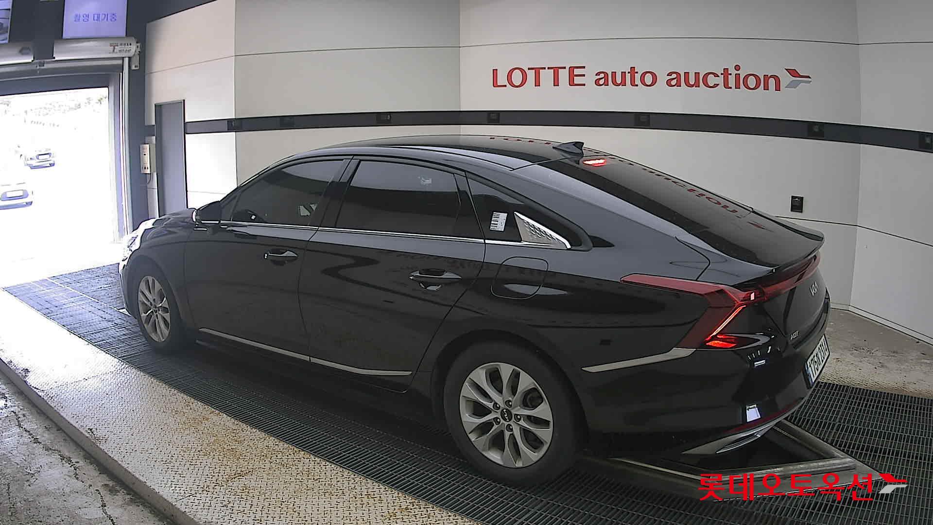 2023 - kia k8