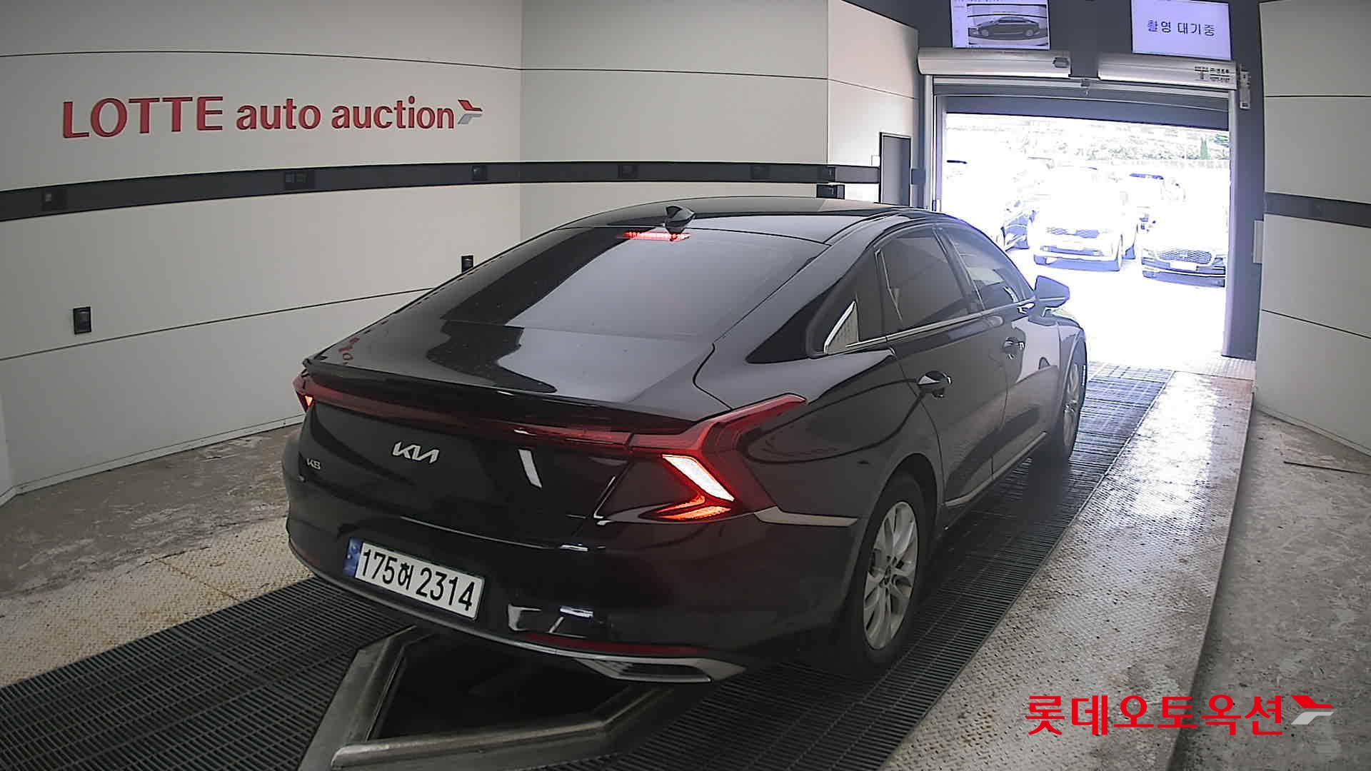 2023 - kia k8