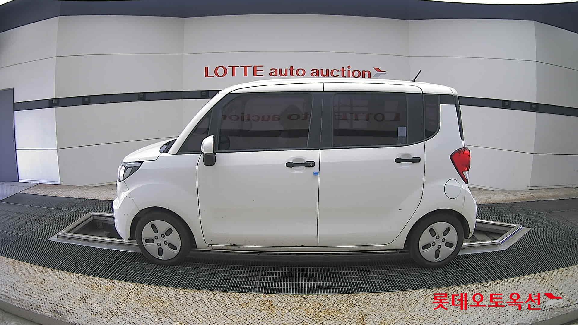 2021 - kia ray