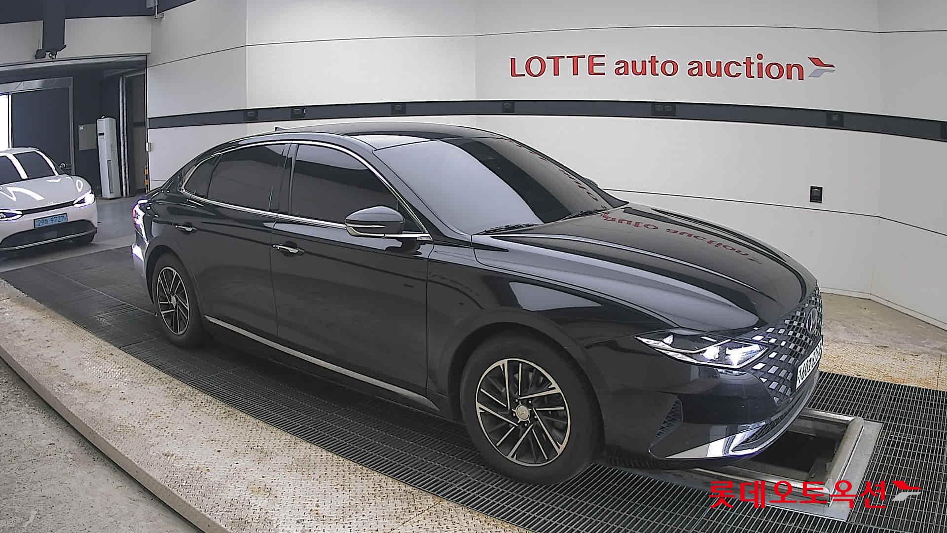 2022 - hyundai grandeur