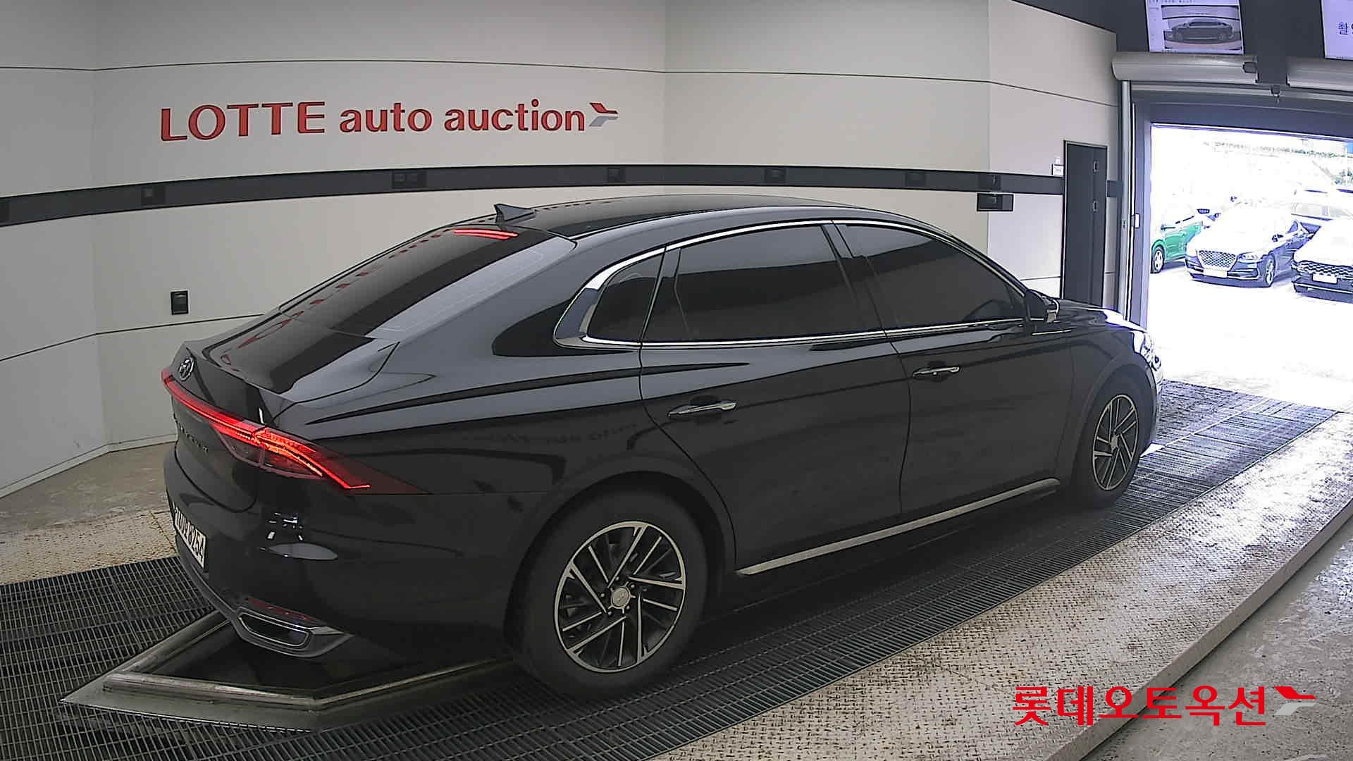 2022 - hyundai grandeur