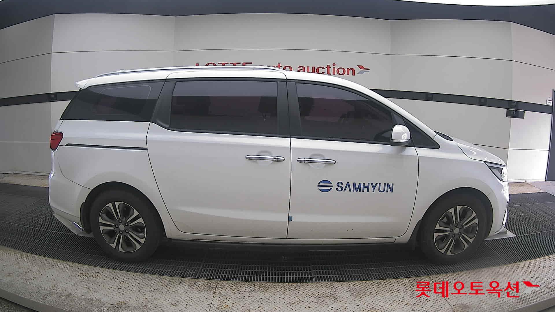 2020 - kia carnival