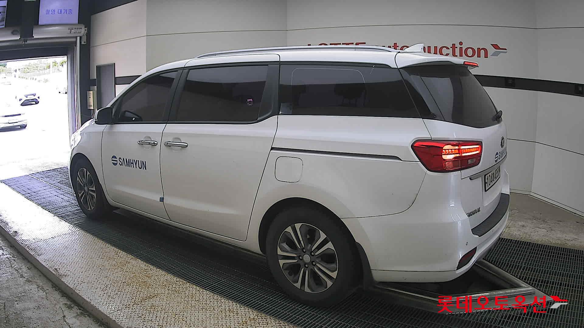 2020 - kia carnival