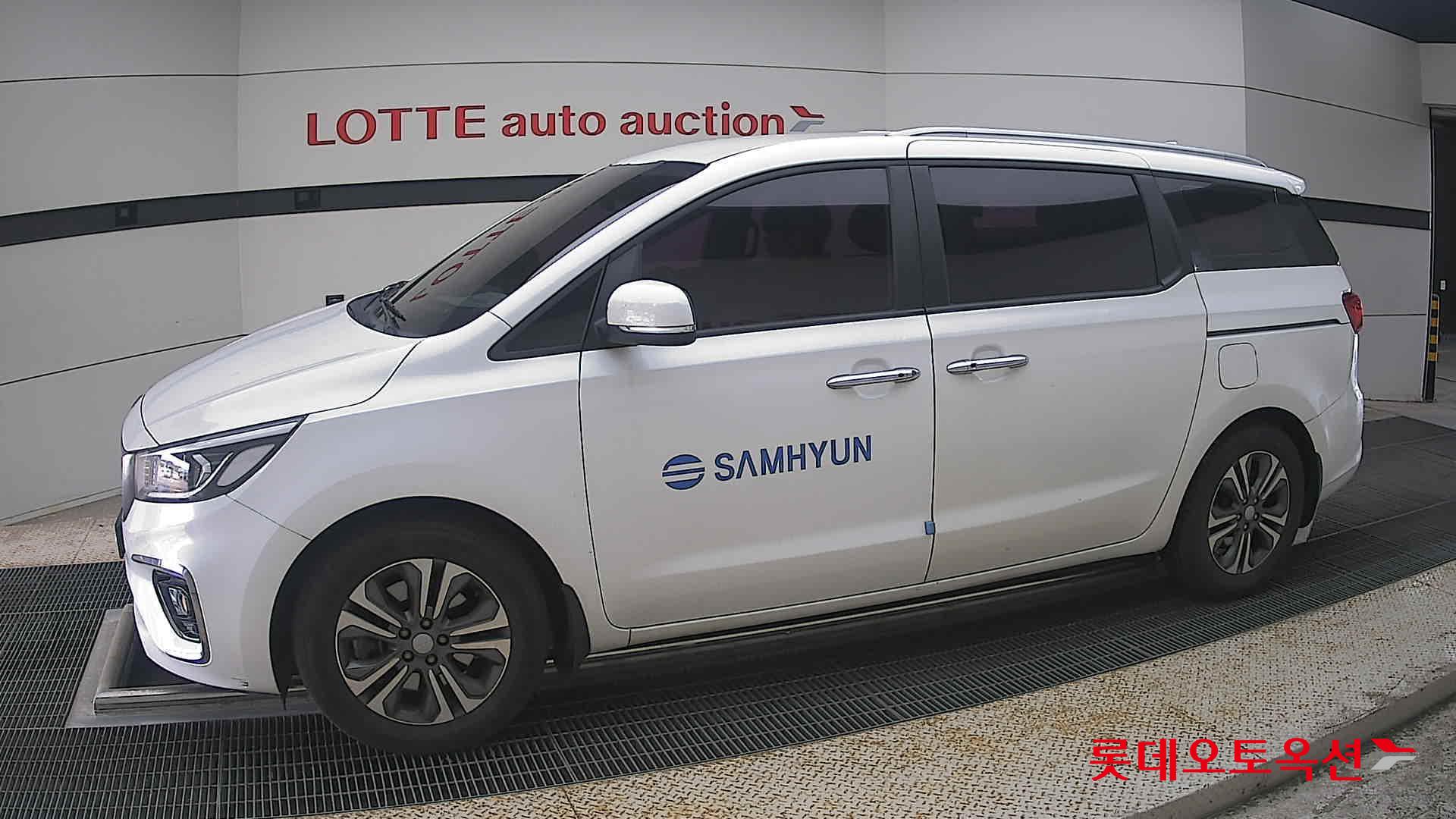 2020 - kia carnival