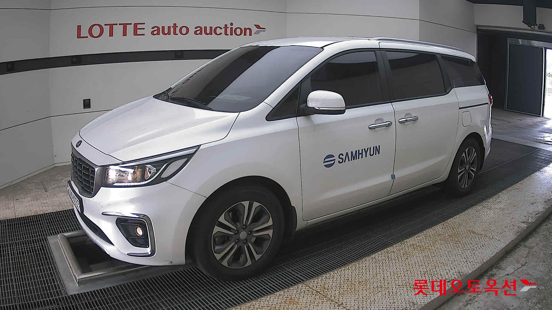 2020 - kia carnival