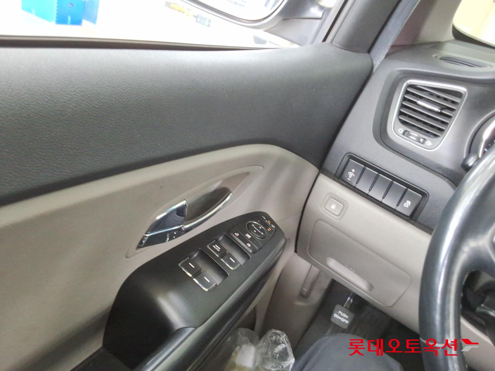 2020 - kia carnival