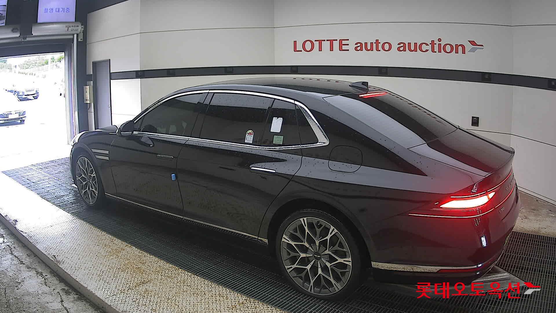 2025 - genesis g90