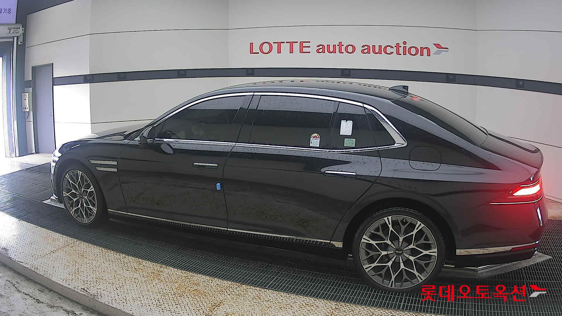 2025 - genesis g90