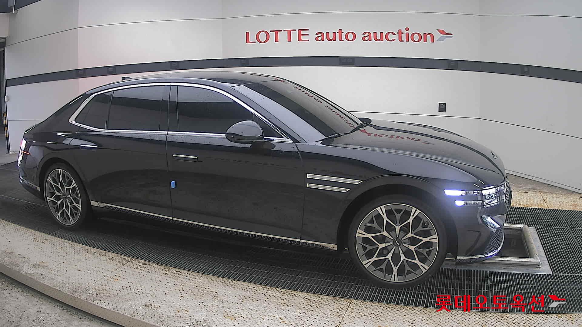 2025 - genesis g90