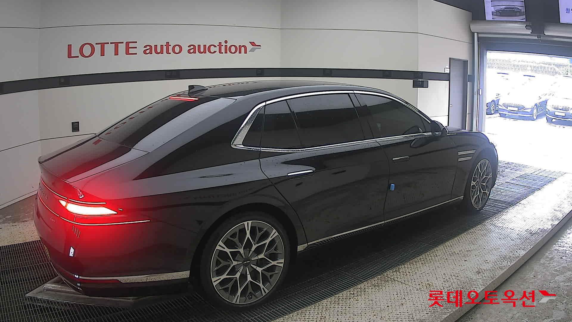 2025 - genesis g90