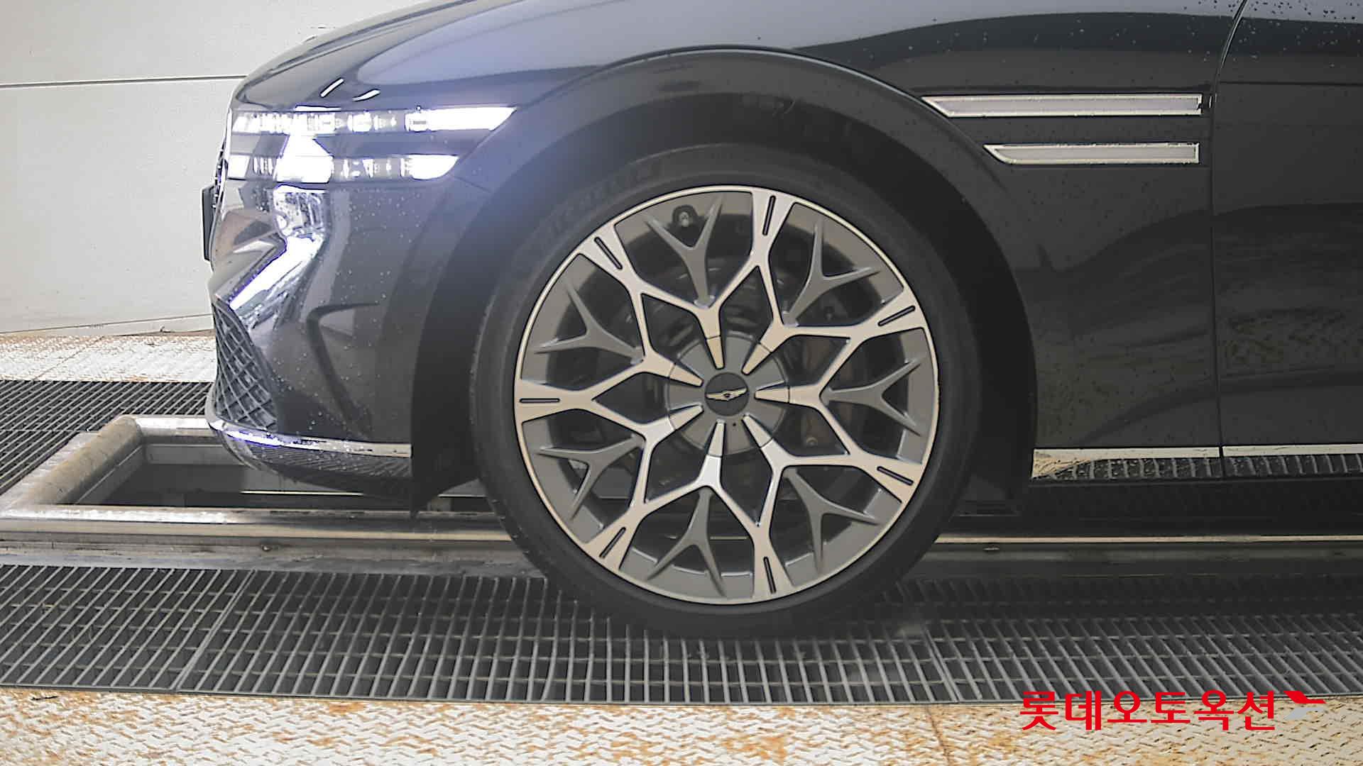2025 - genesis g90