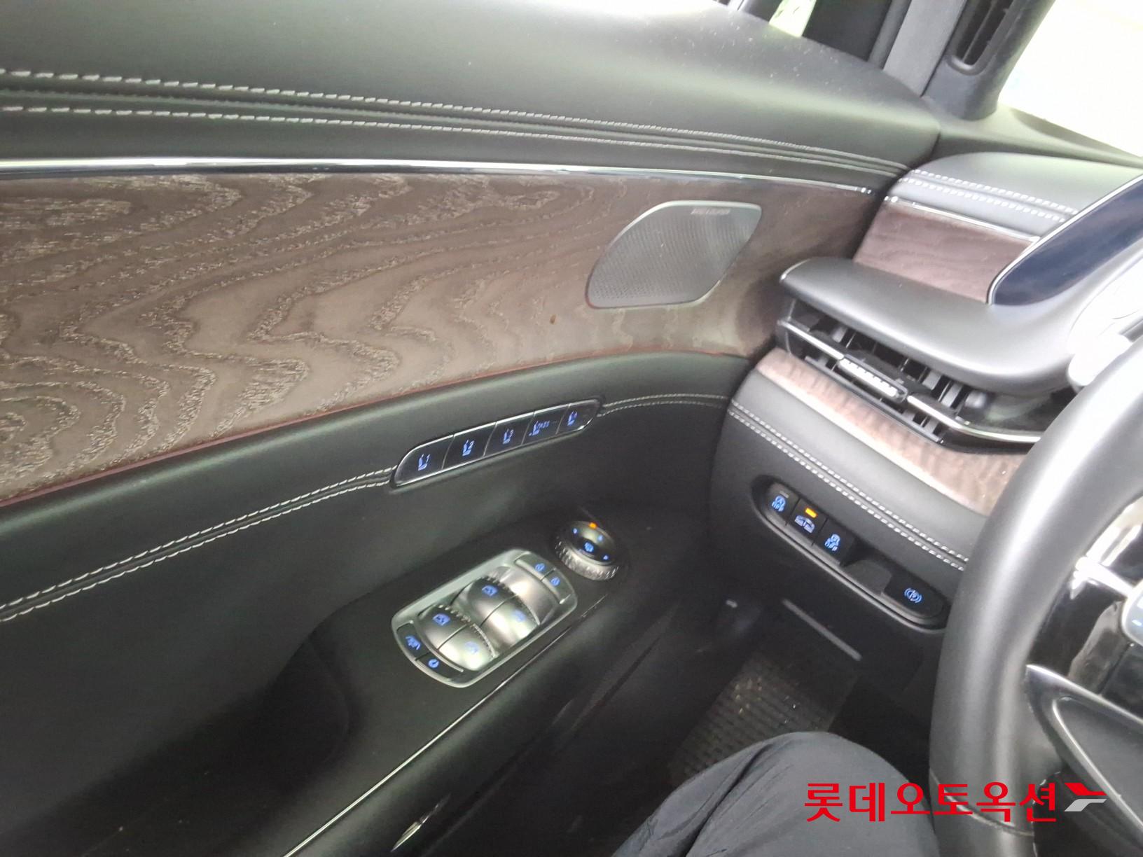2025 - genesis g90