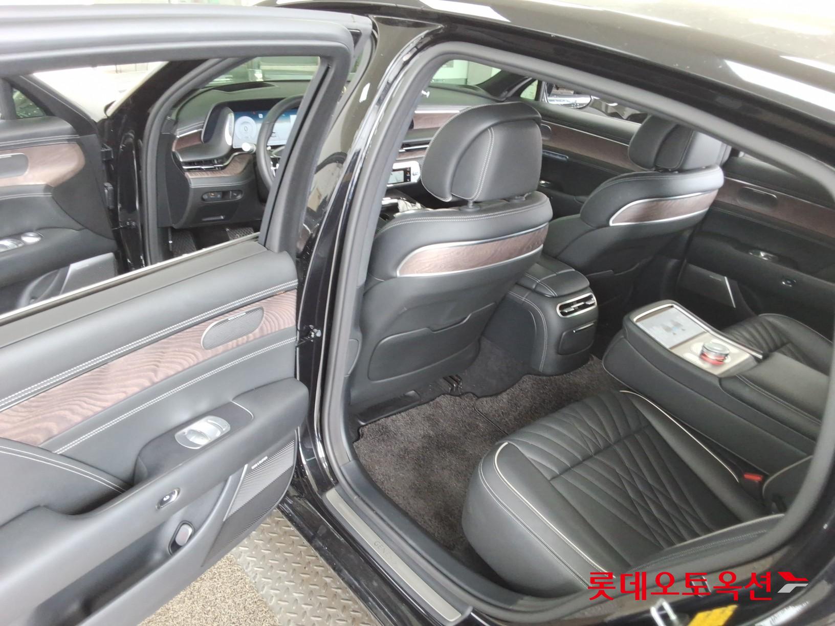 2025 - genesis g90