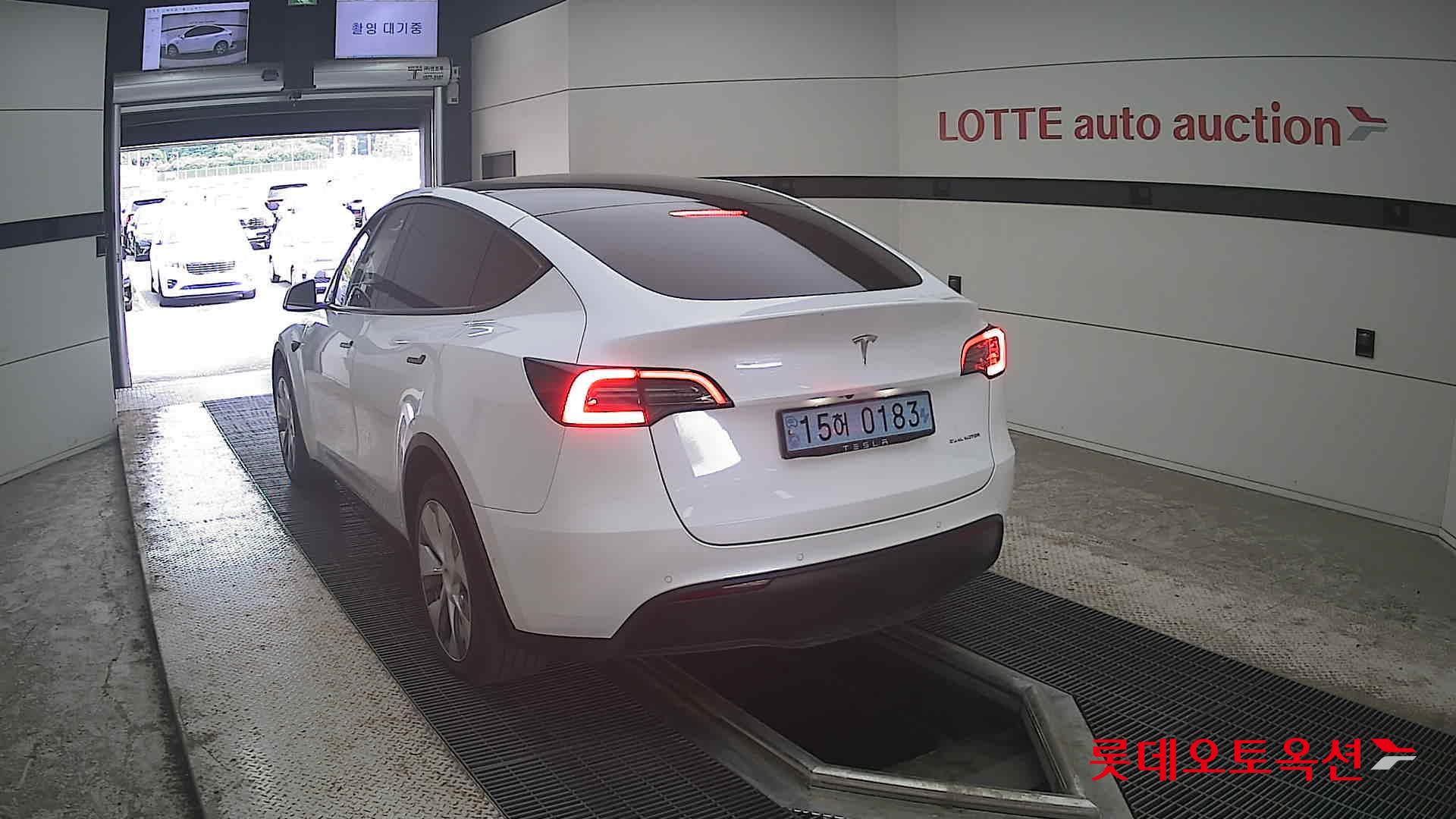 2022 - tesla model y