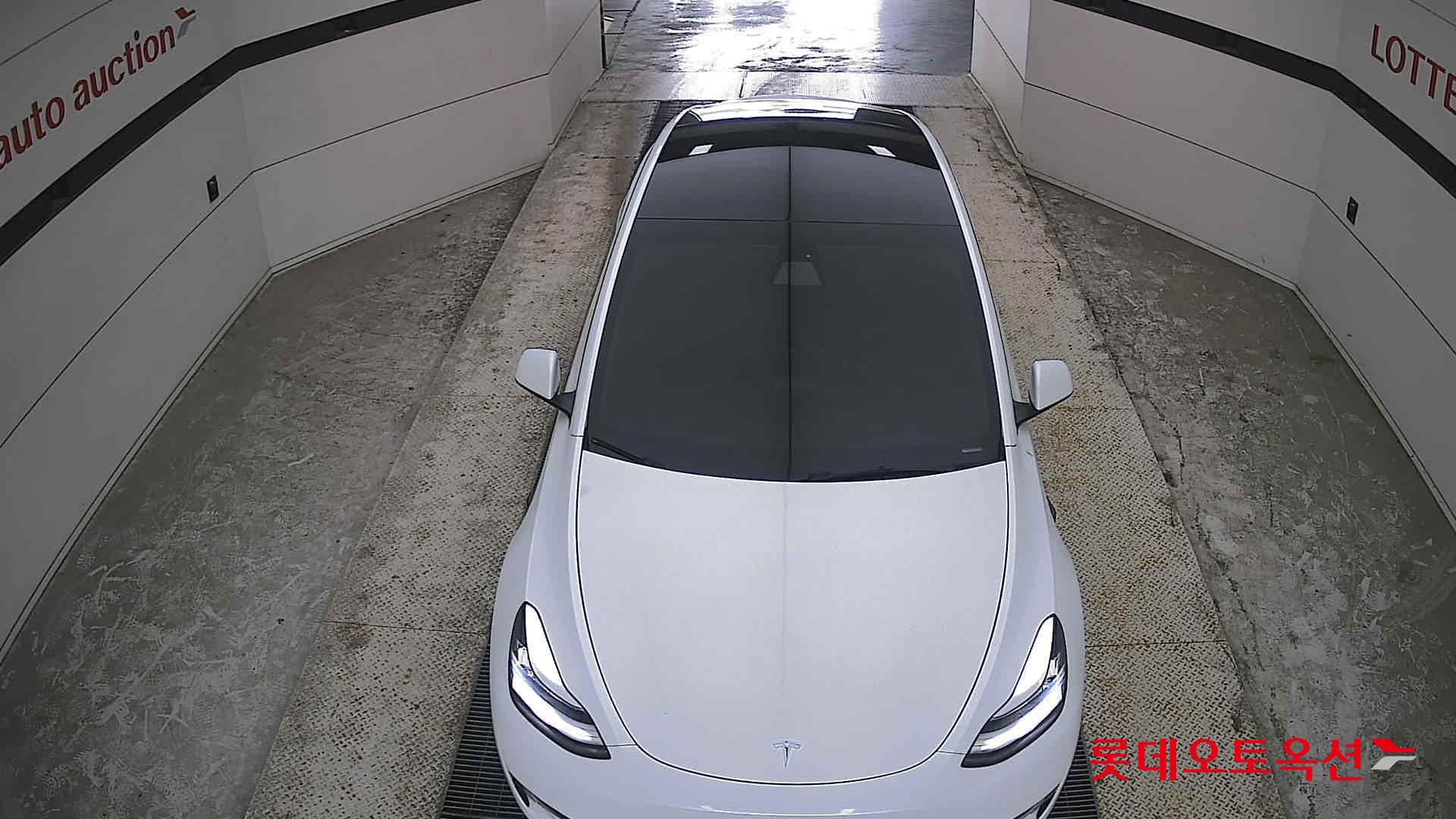 2022 - tesla model y