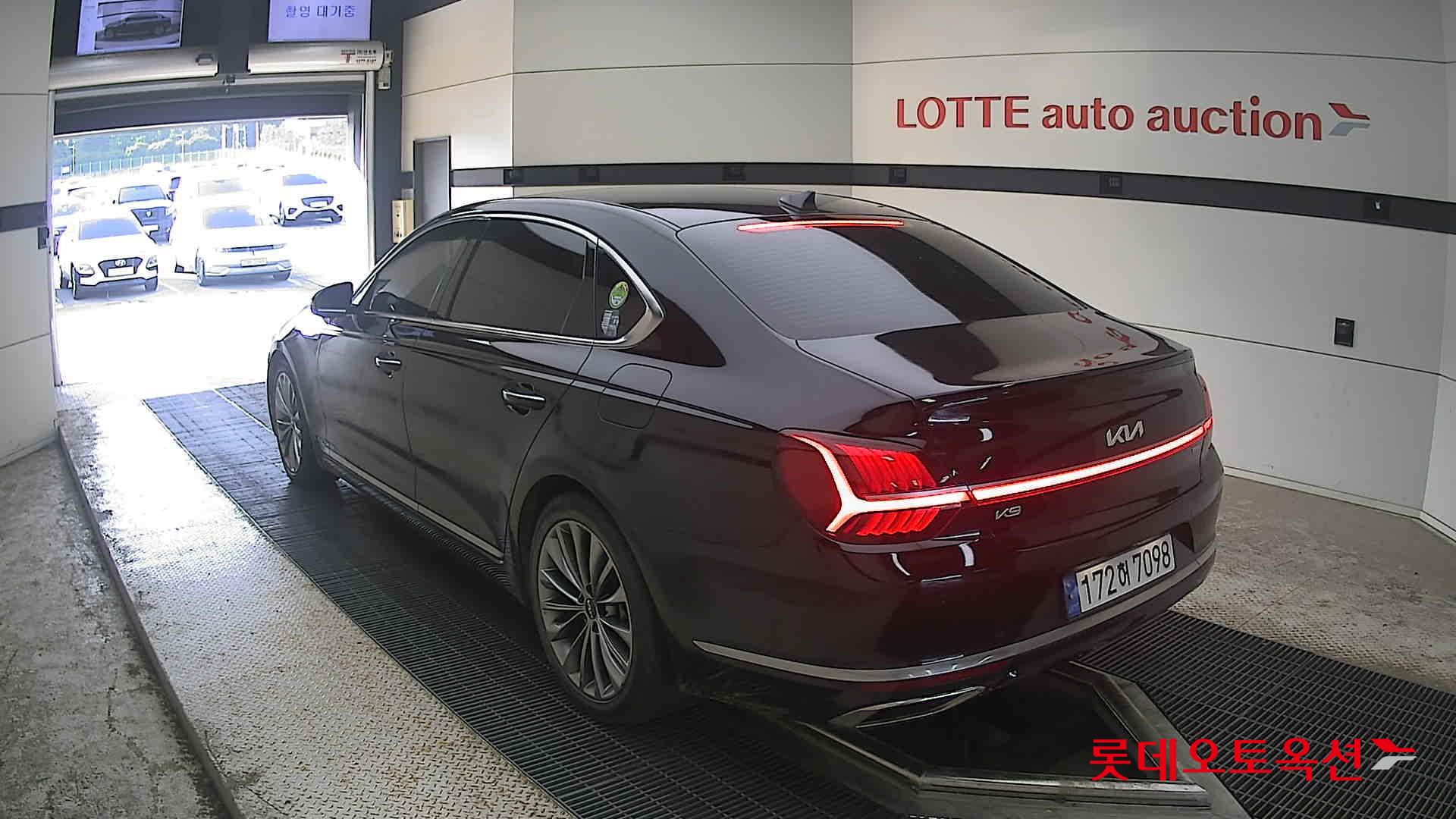 2023 - kia k9