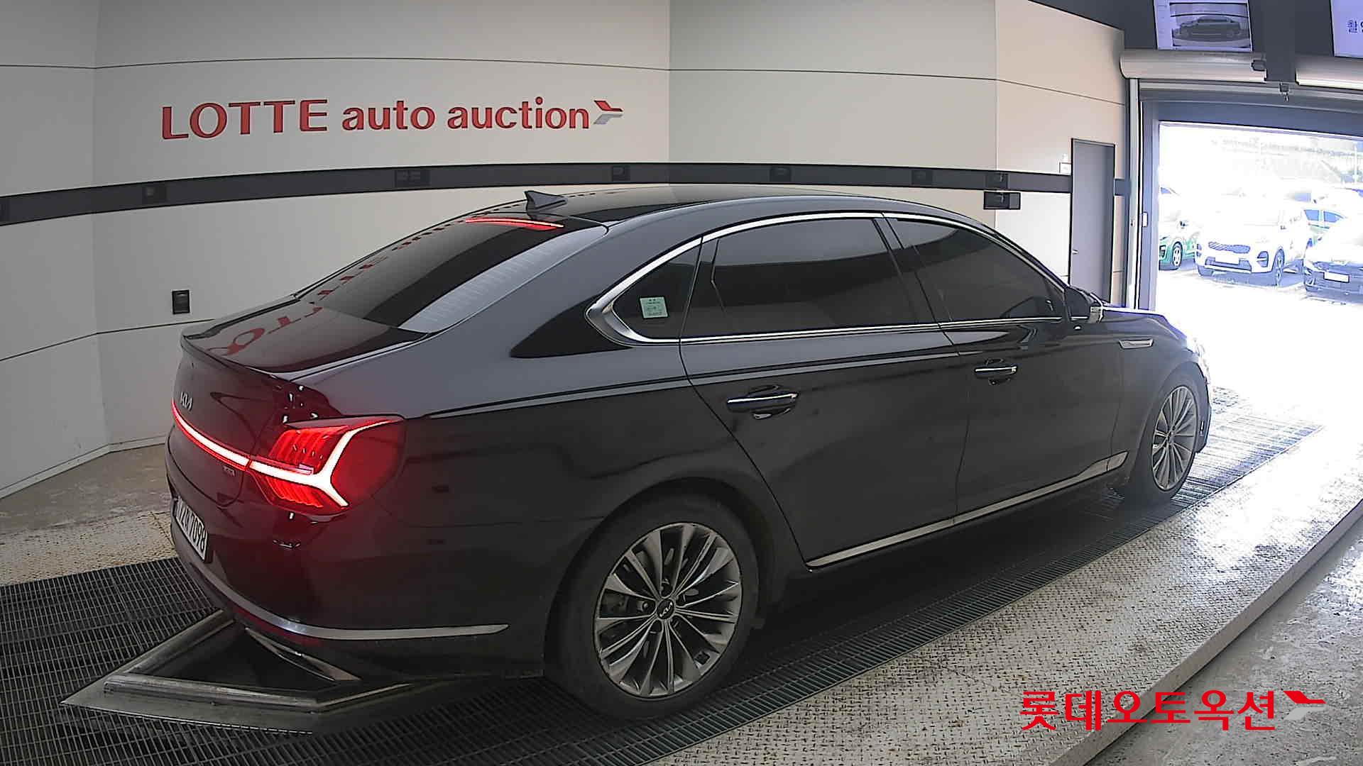 2023 - kia k9
