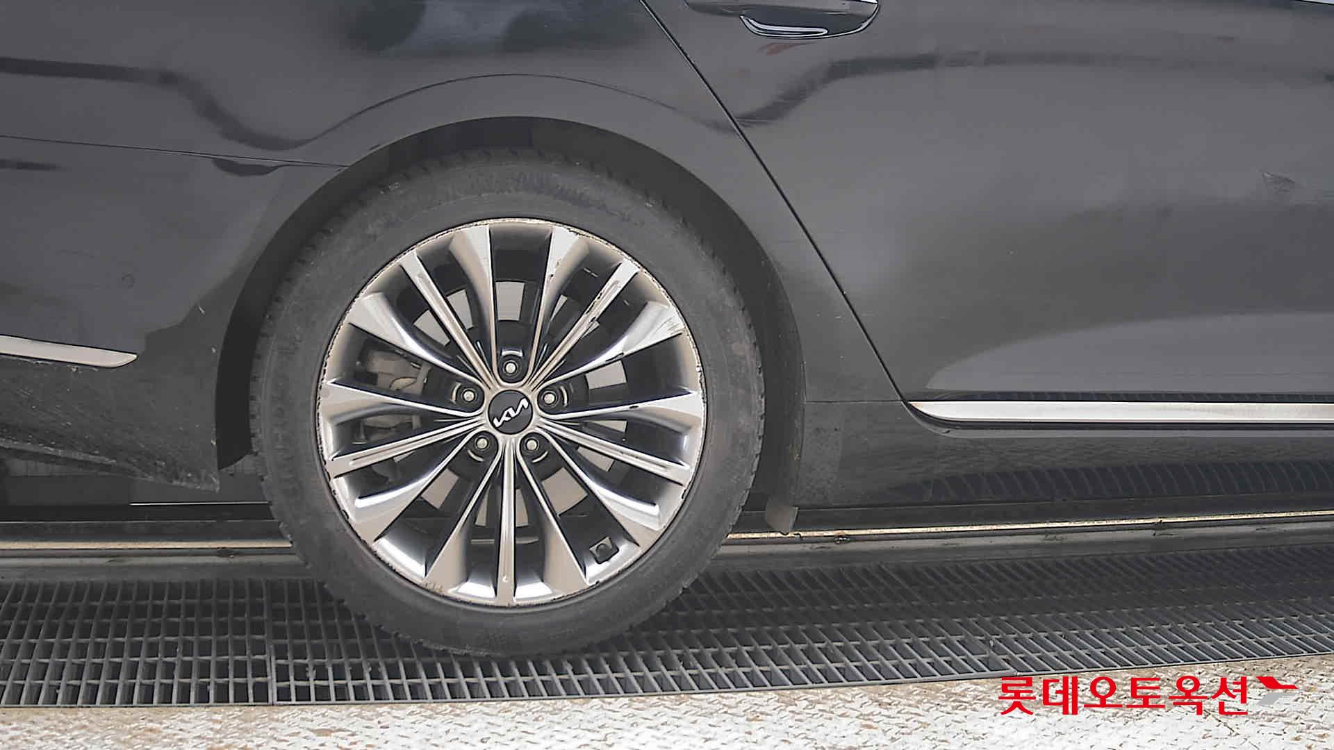 2023 - kia k9