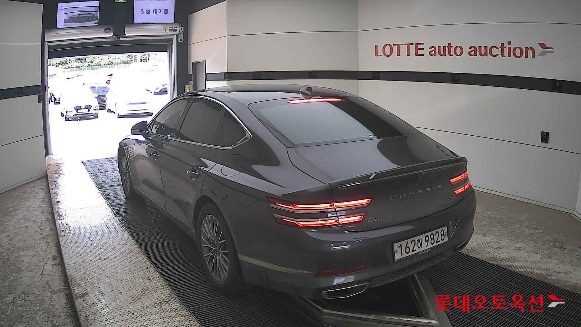 2021 - genesis g80