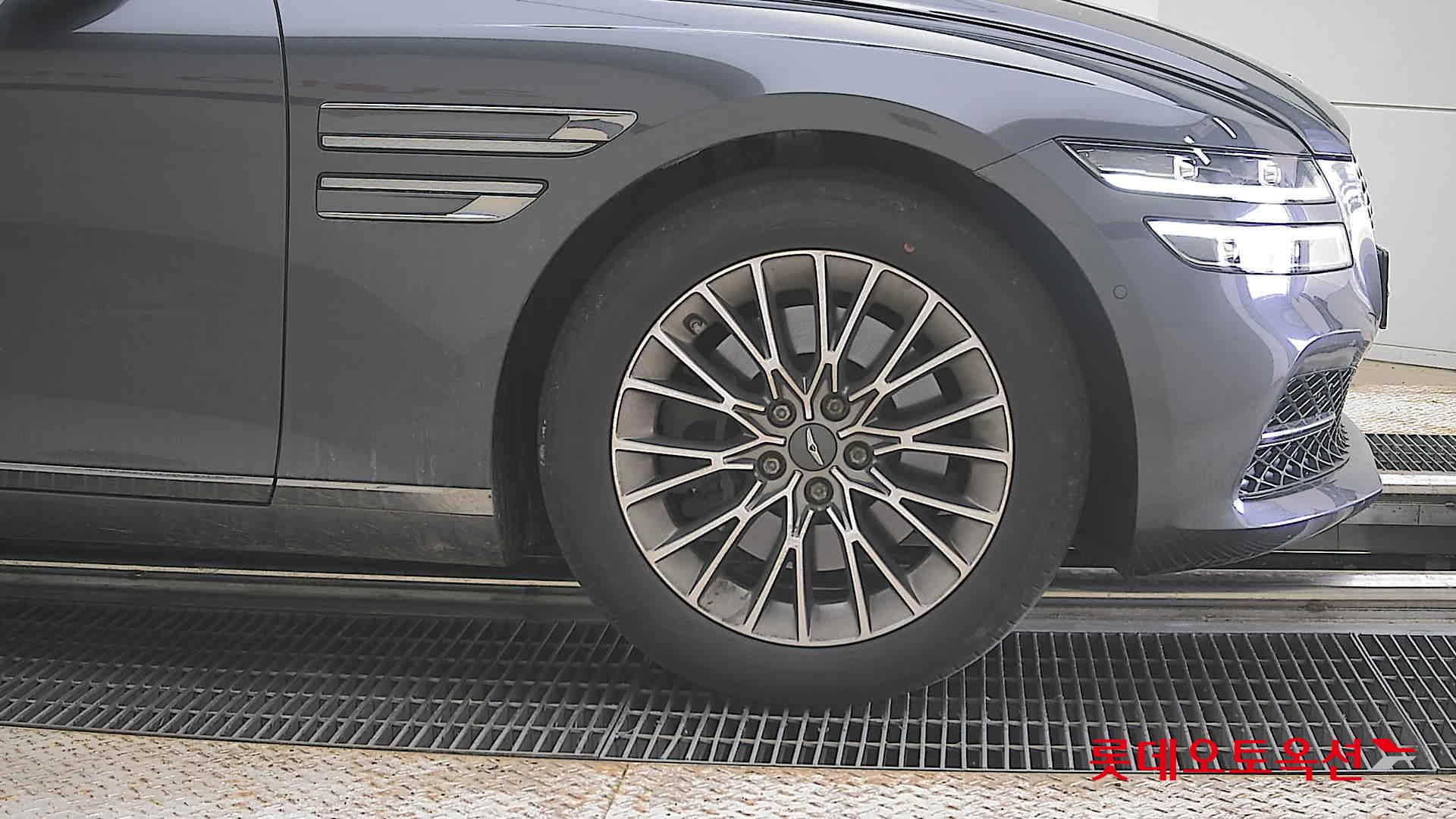 2021 - genesis g80