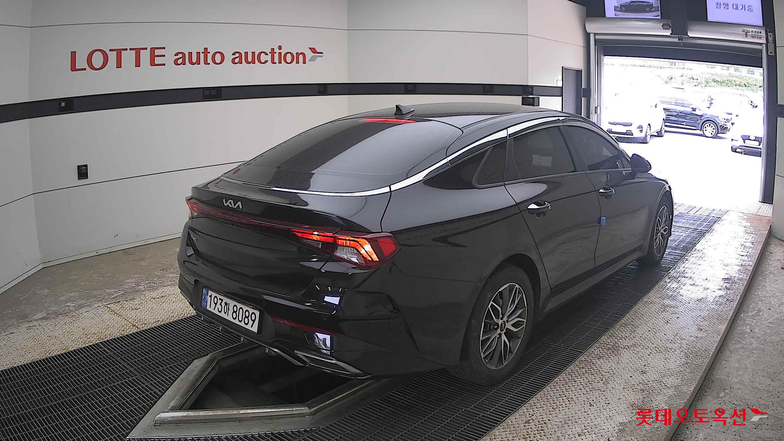 2022 - kia k5