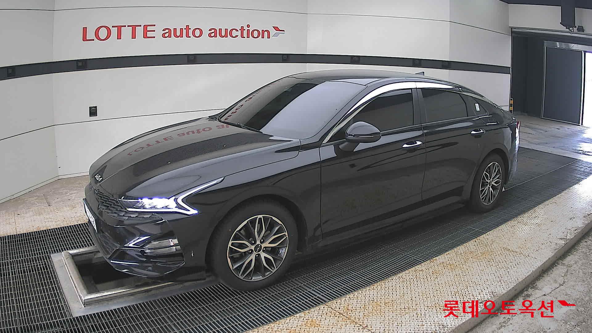 2022 - kia k5