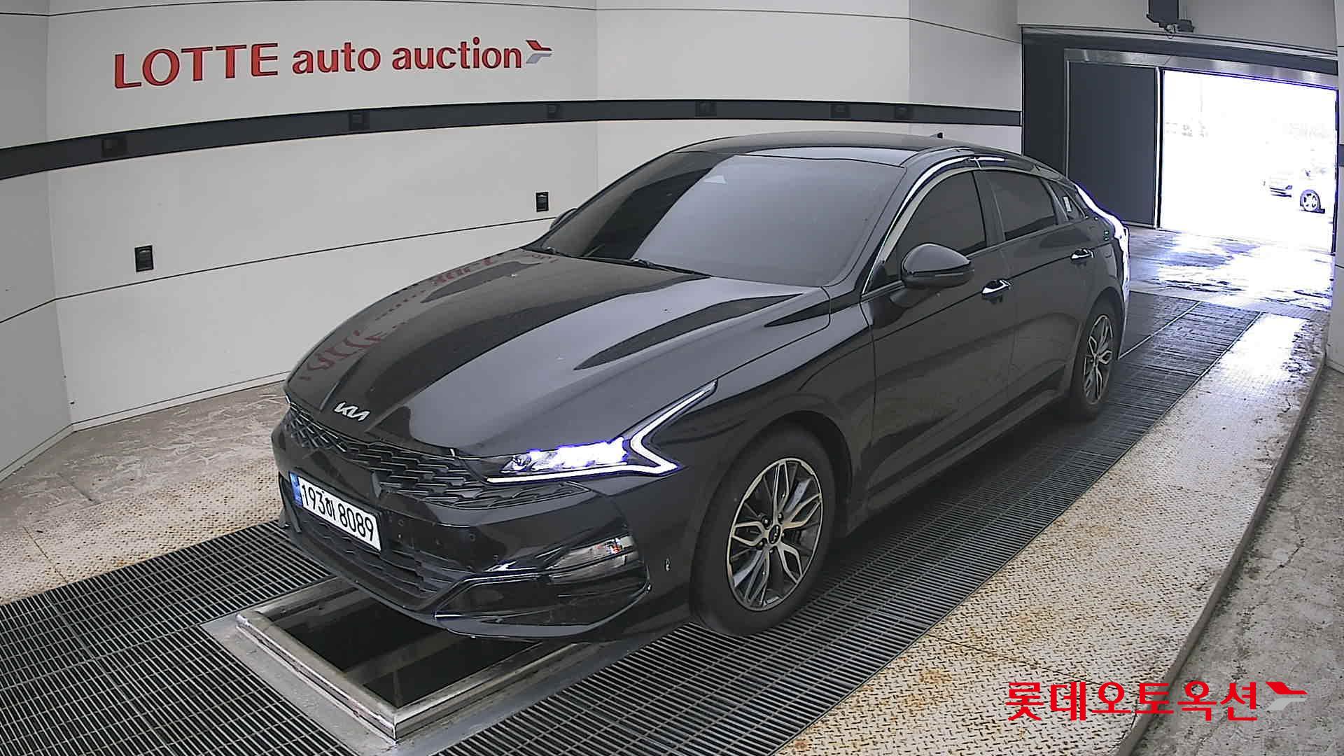2022 - kia k5
