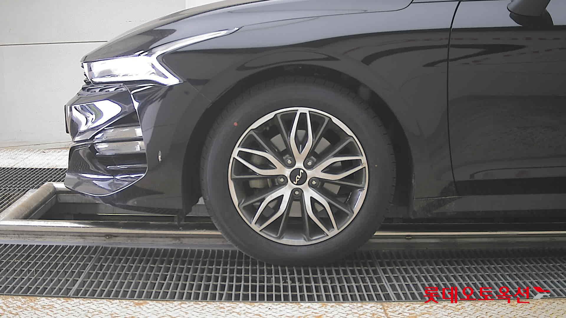 2022 - kia k5