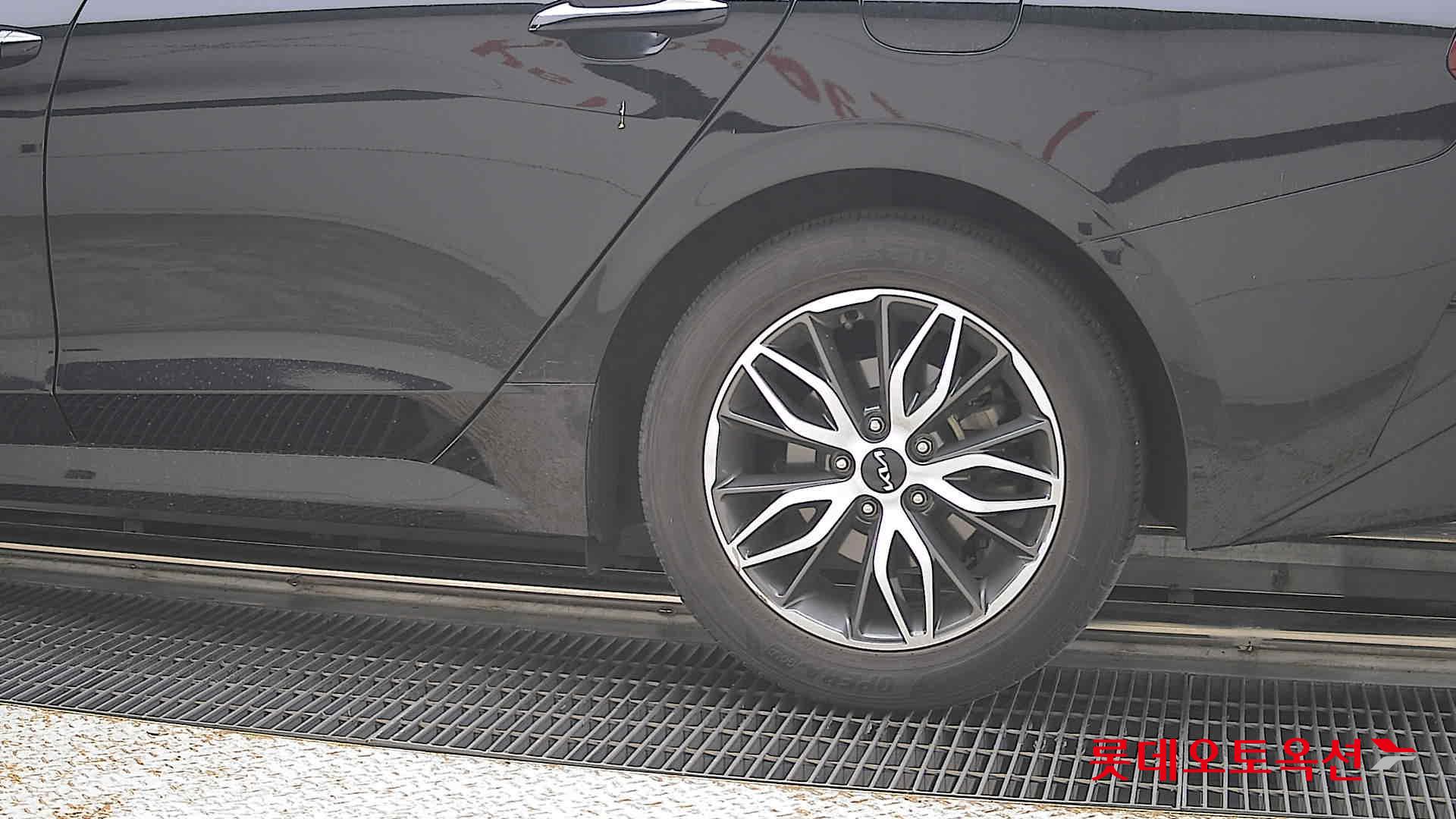 2022 - kia k5