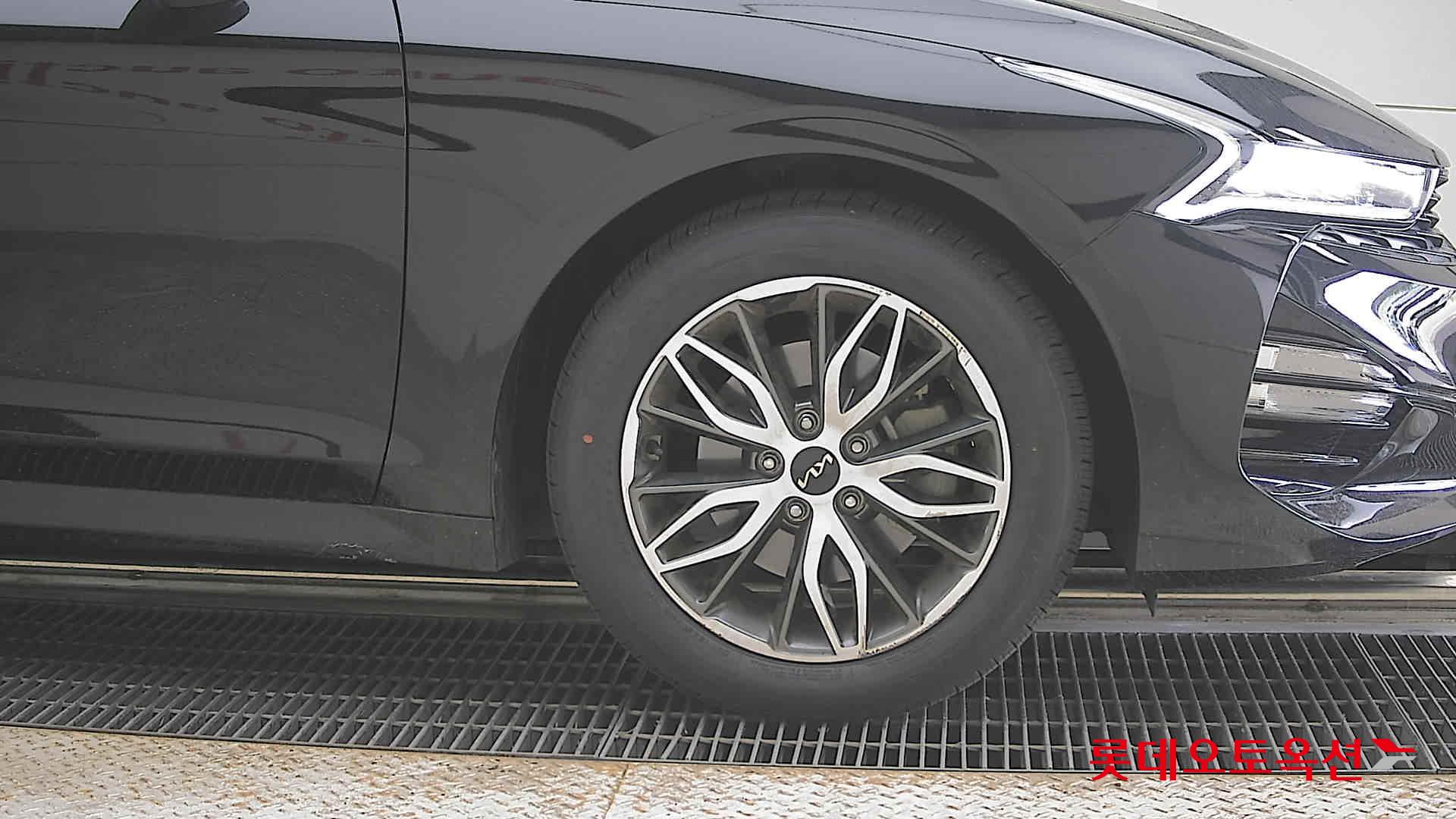 2022 - kia k5