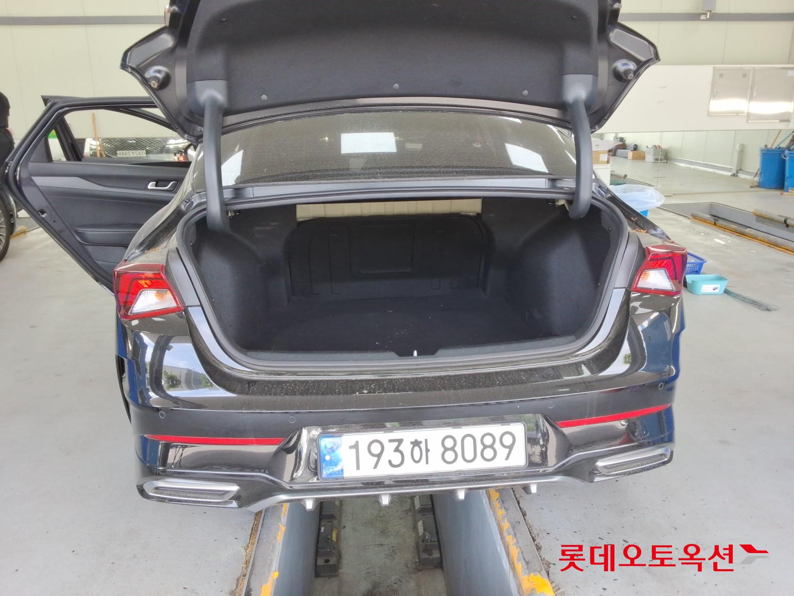 2022 - kia k5