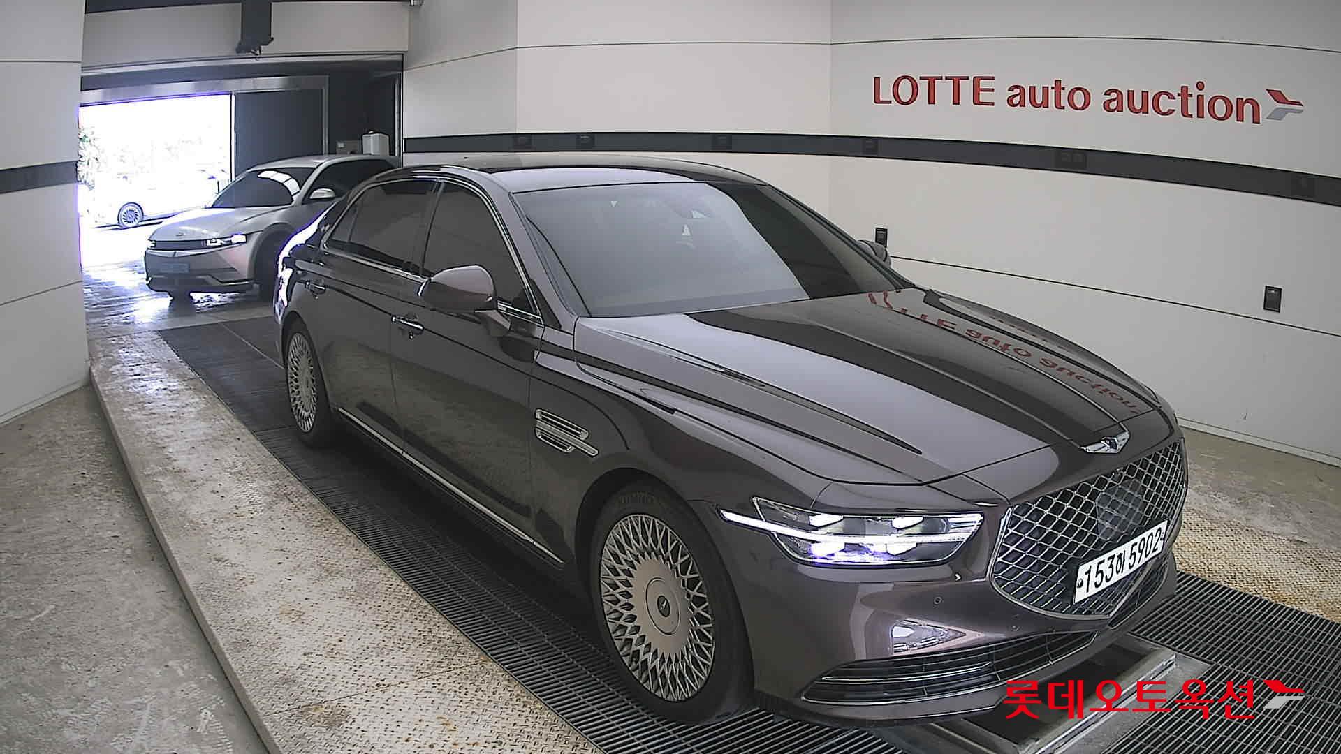 2021 - genesis g90
