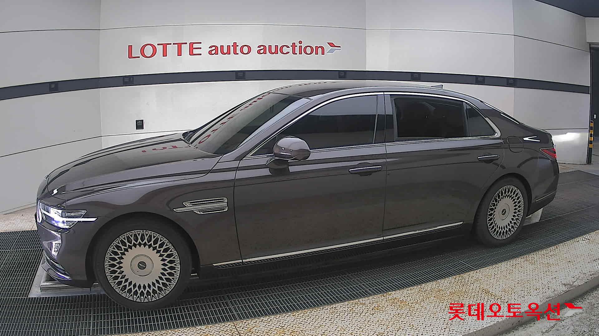 2021 - genesis g90