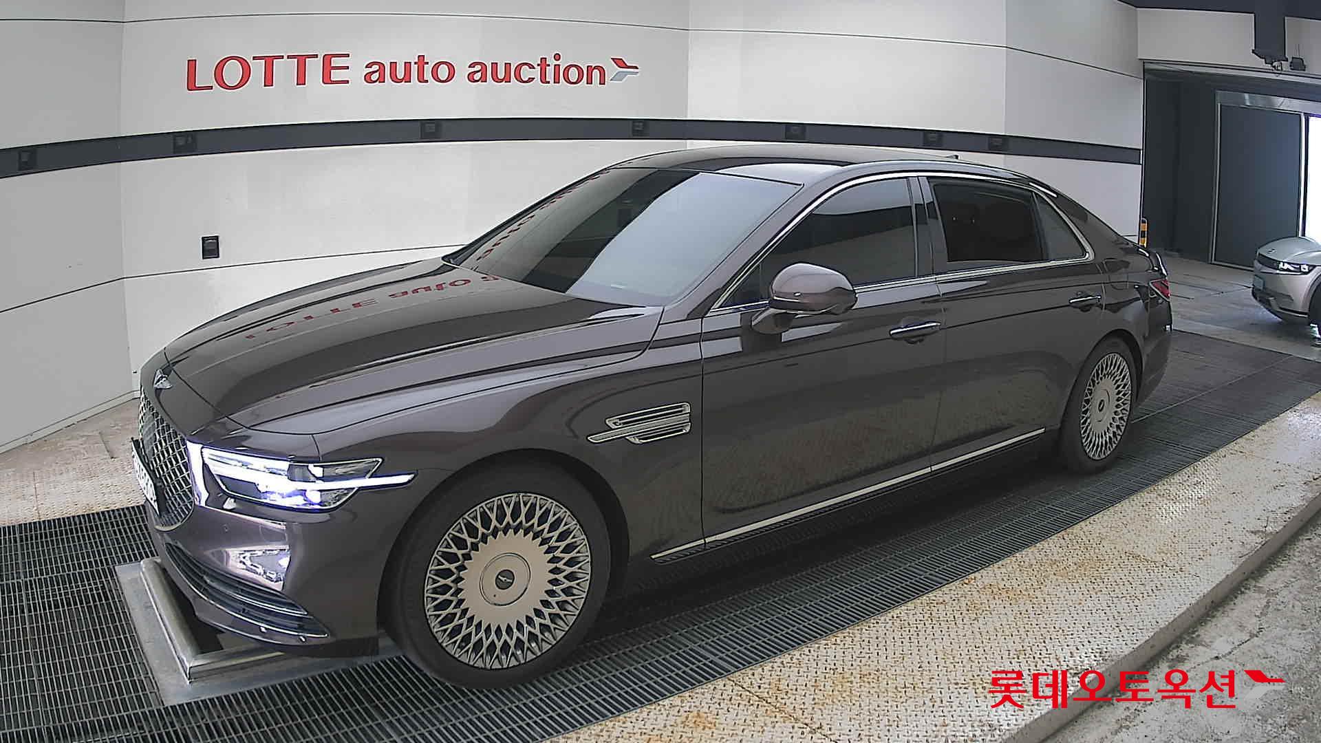 2021 - genesis g90