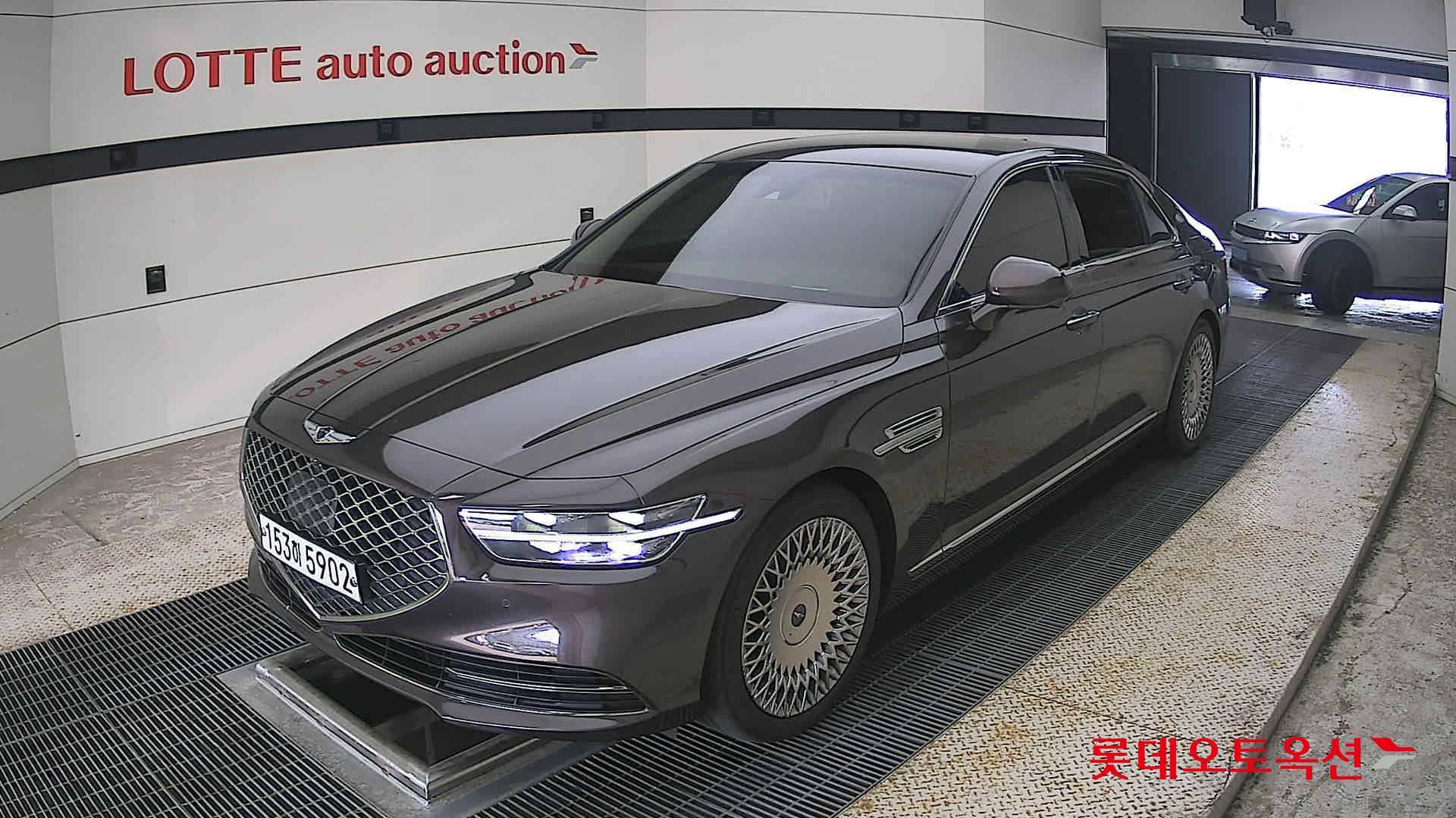 2021 - genesis g90