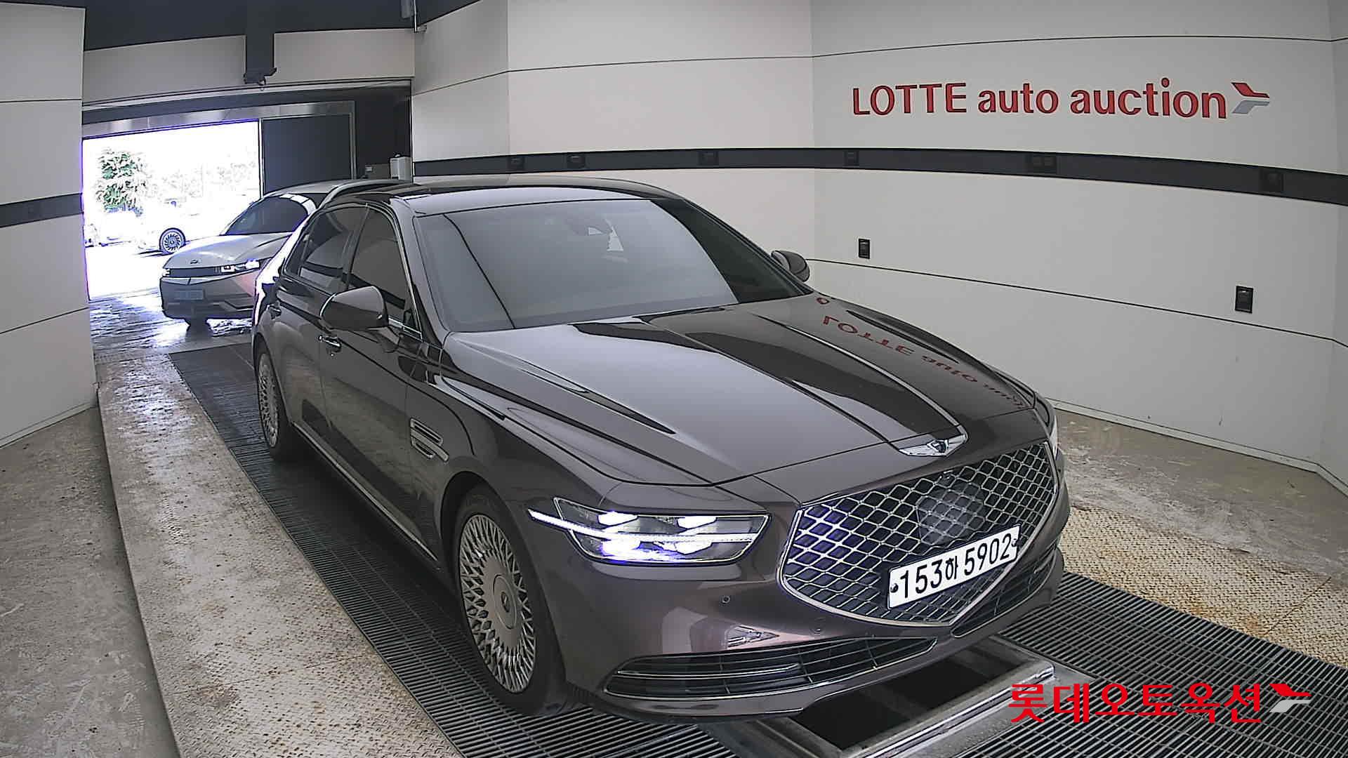 2021 - genesis g90