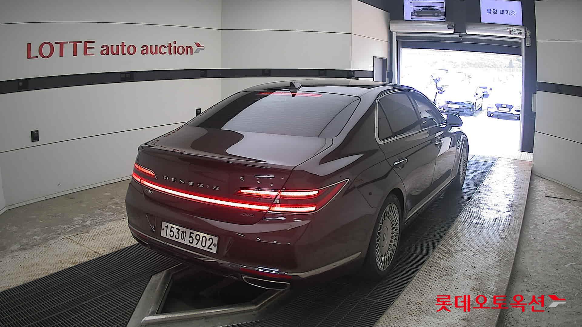 2021 - genesis g90
