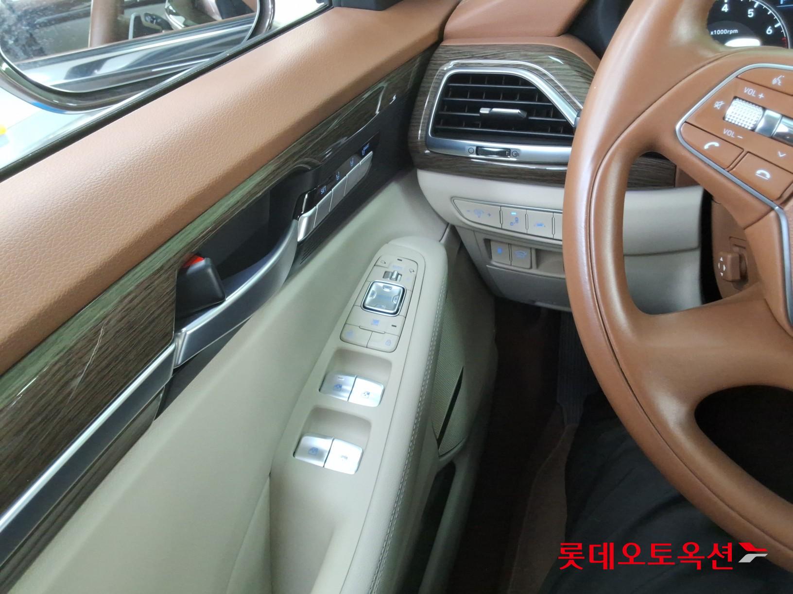 2021 - genesis g90