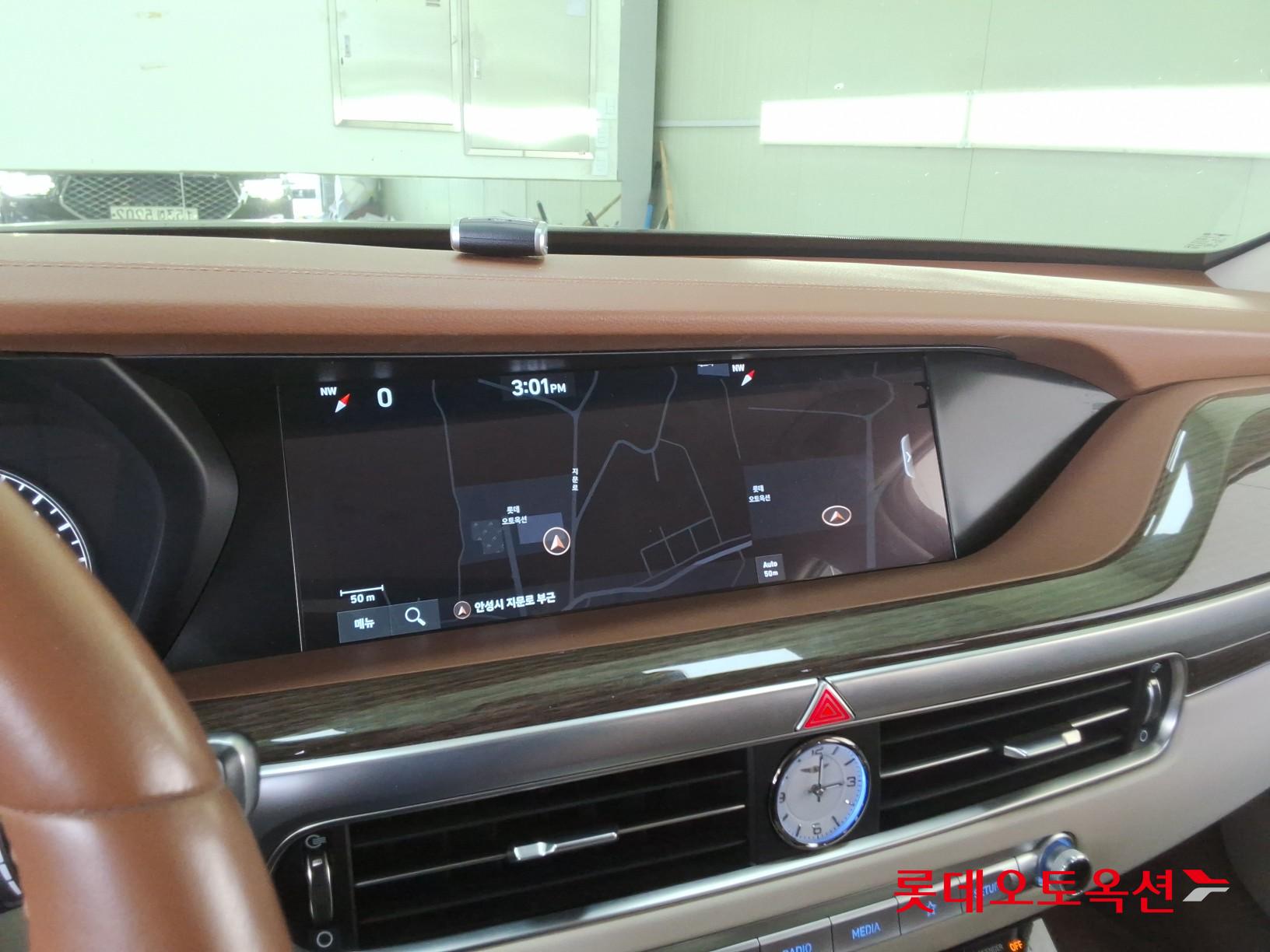 2021 - genesis g90