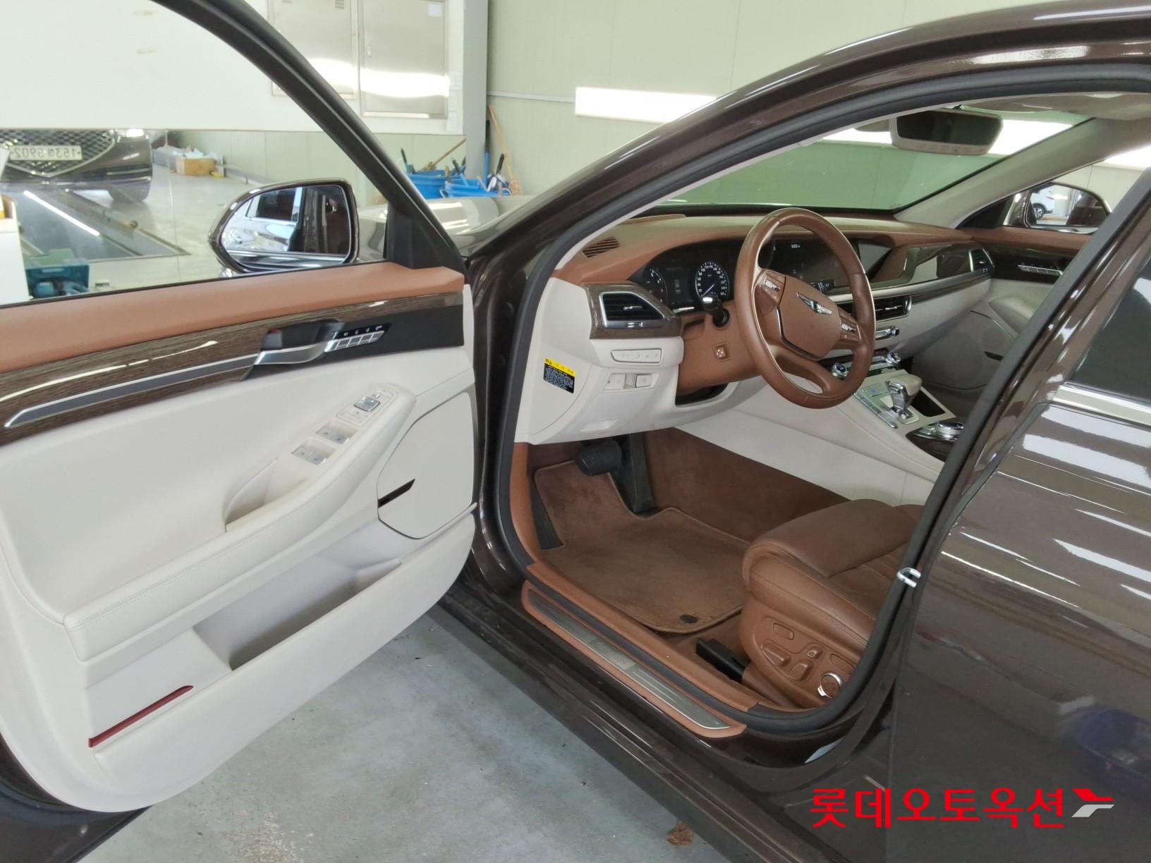 2021 - genesis g90