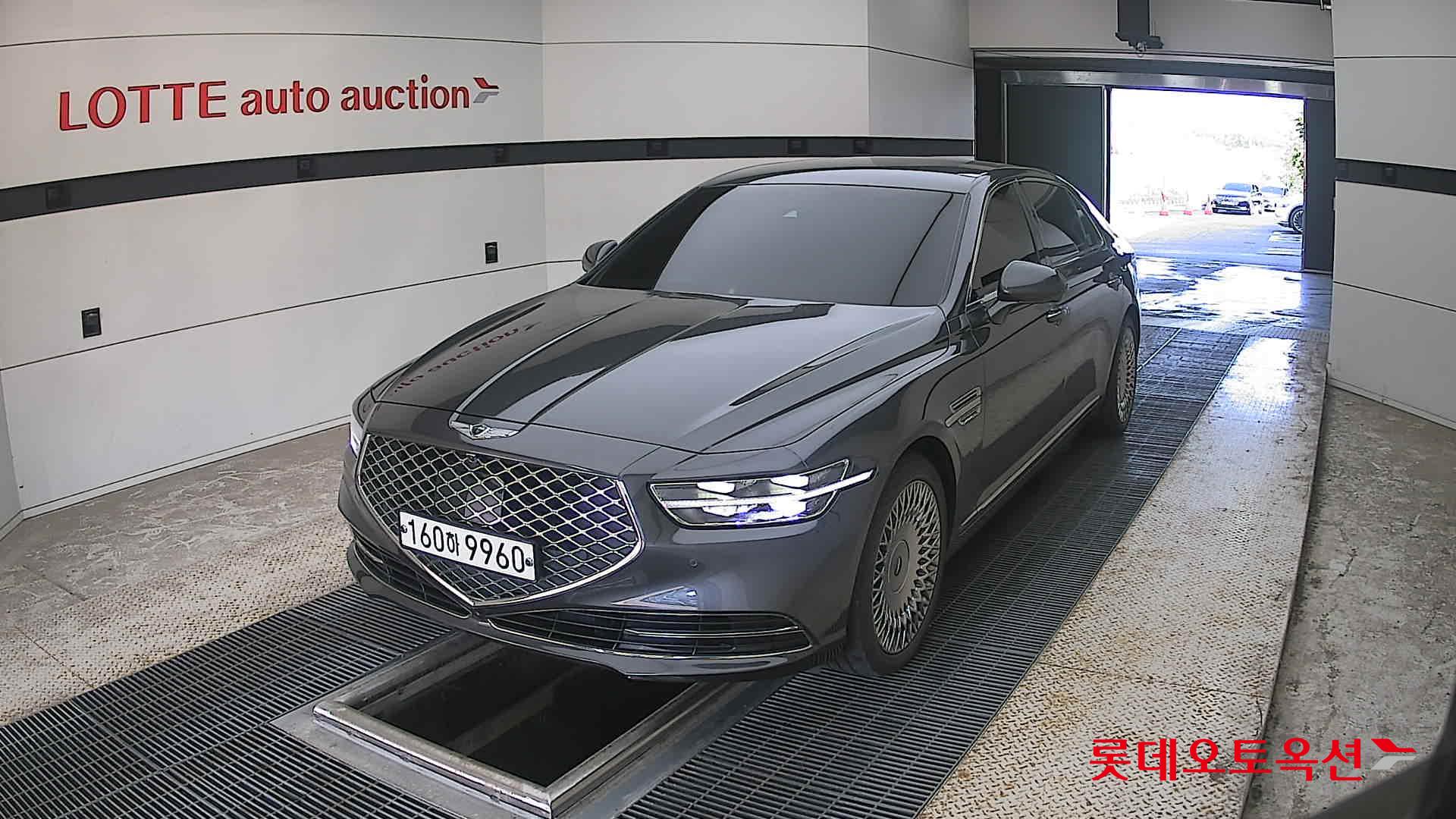 2021 - genesis g90