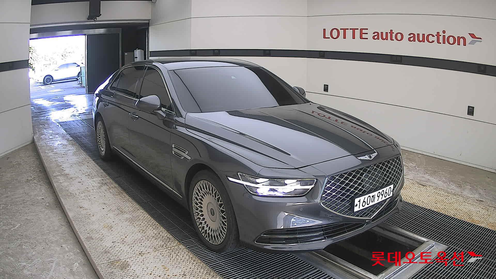 2021 - genesis g90