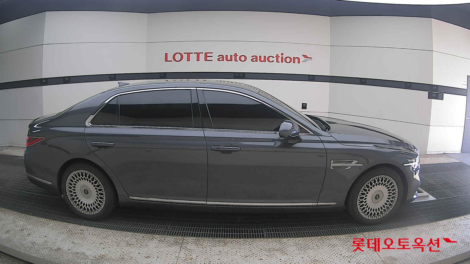 2021 - genesis g90
