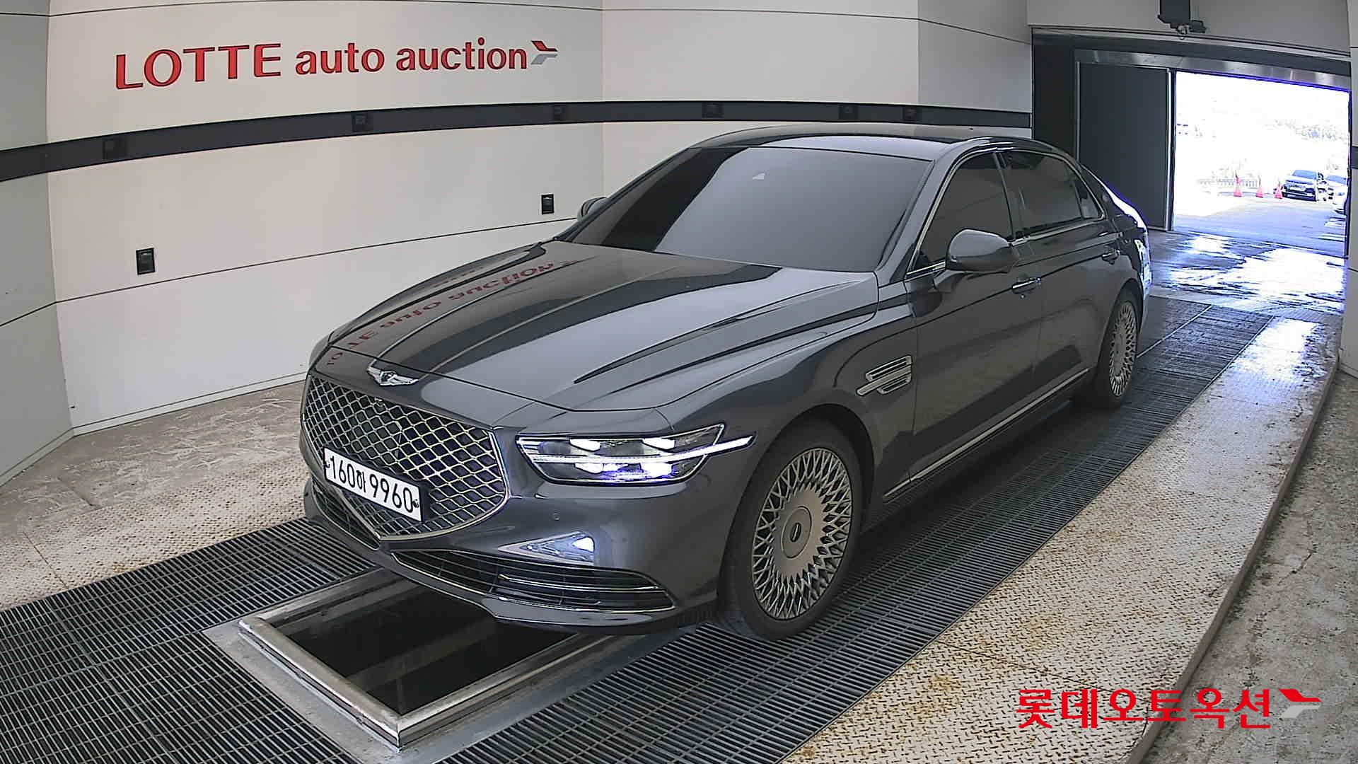 2021 - genesis g90