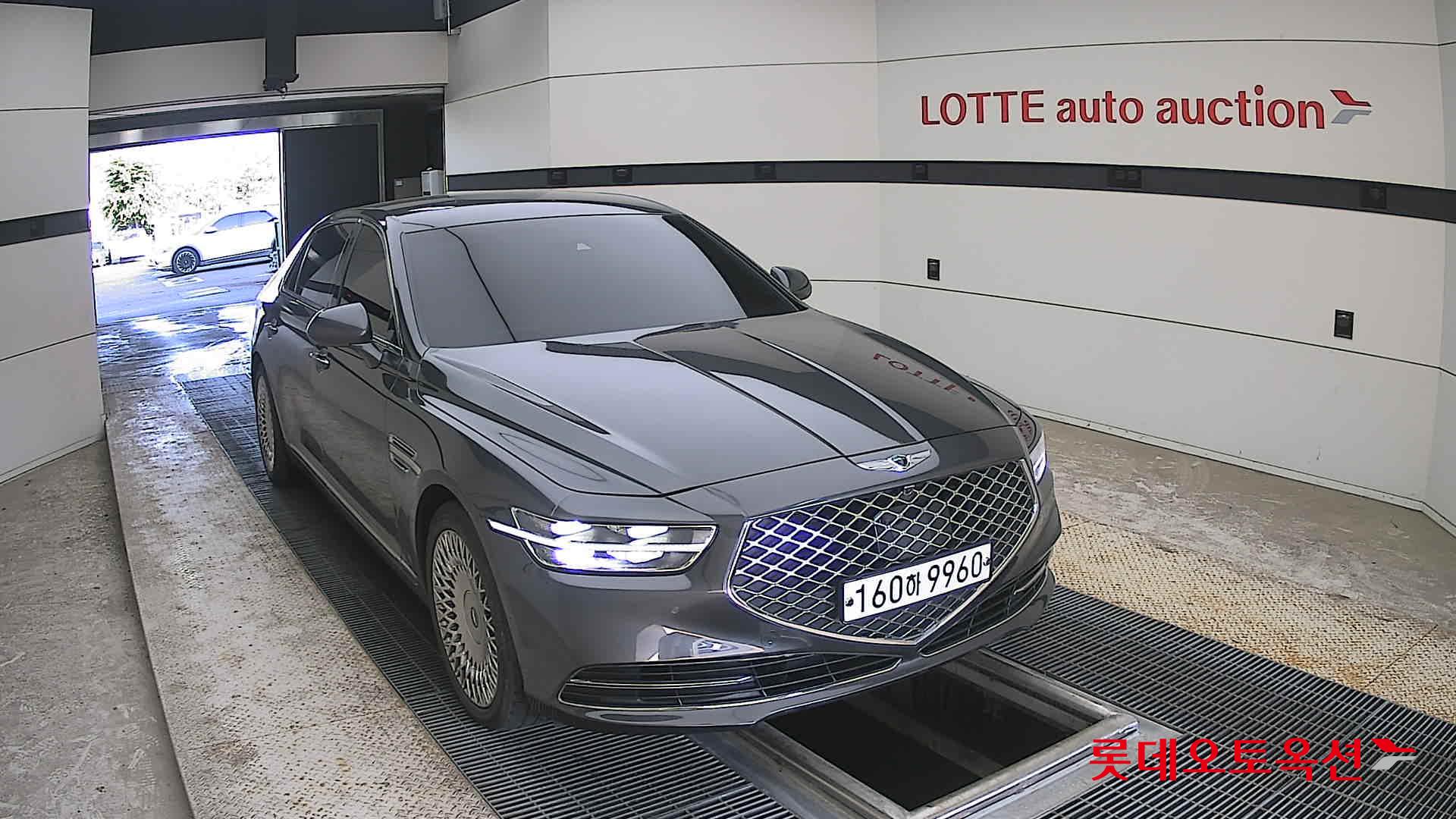 2021 - genesis g90