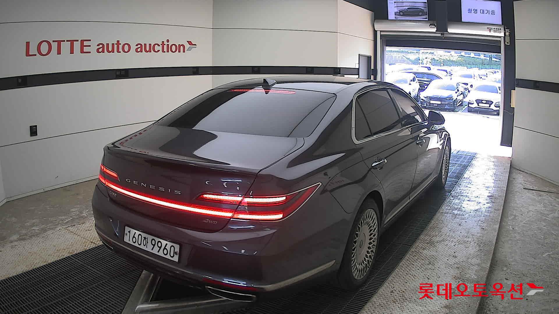 2021 - genesis g90