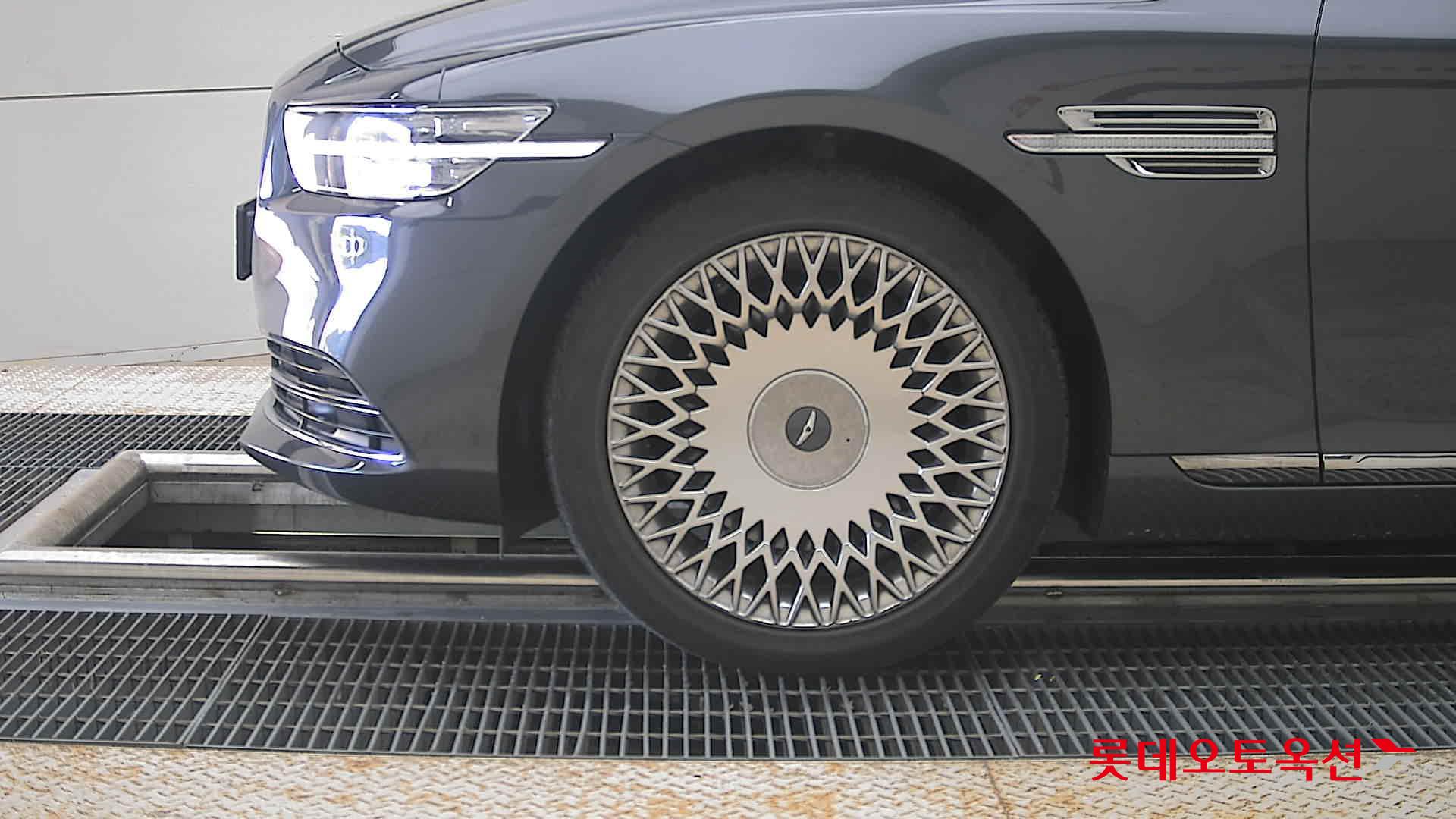 2021 - genesis g90