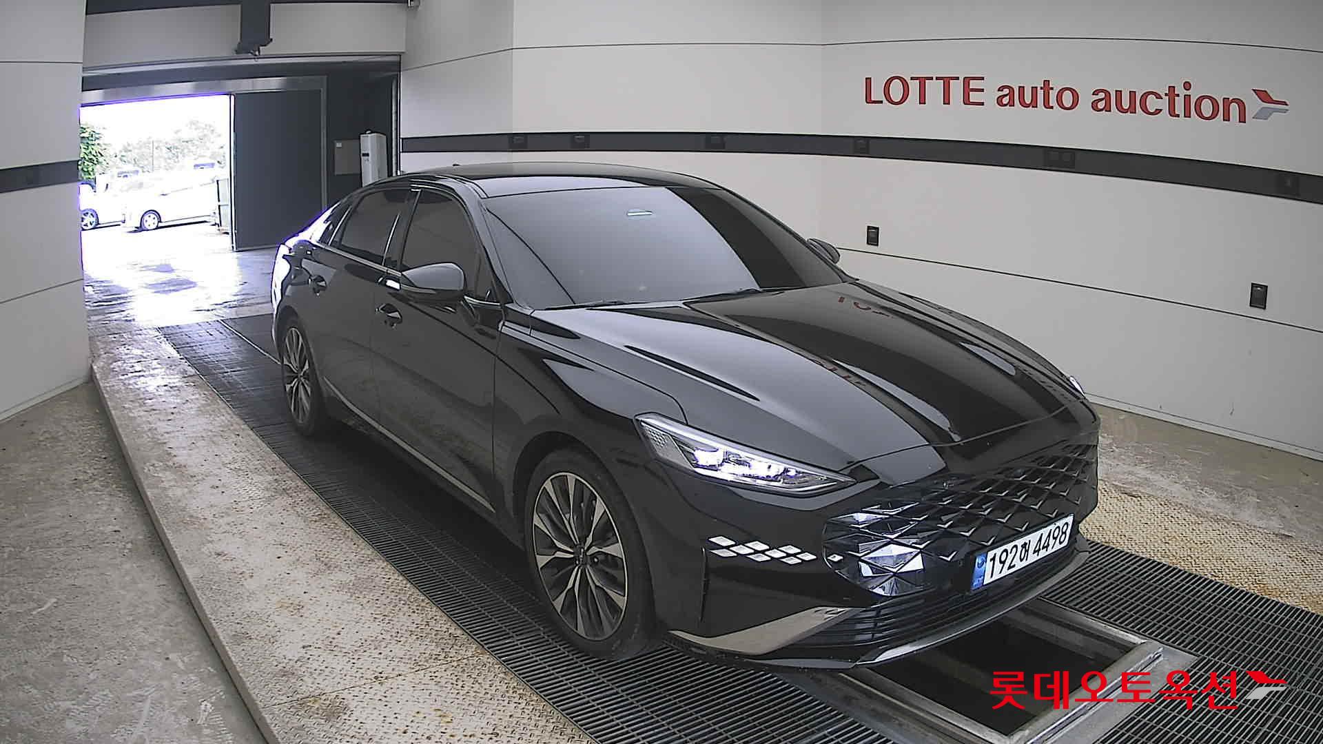 2023 - kia k8