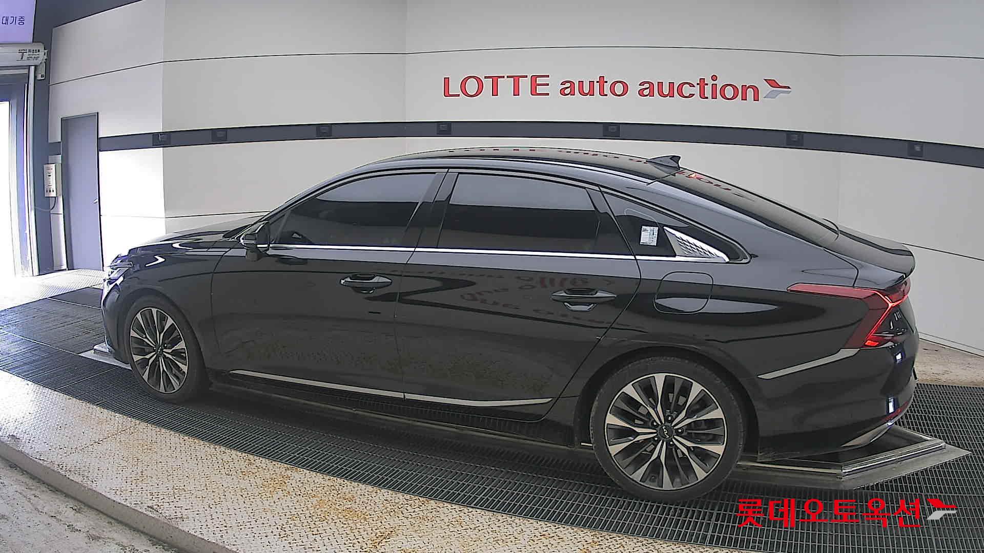 2023 - kia k8